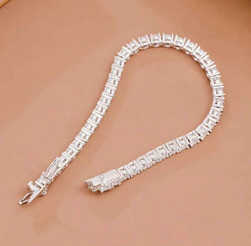 10ct Total Weight Round Moissanite Tennis Bracelet DEF VVS2