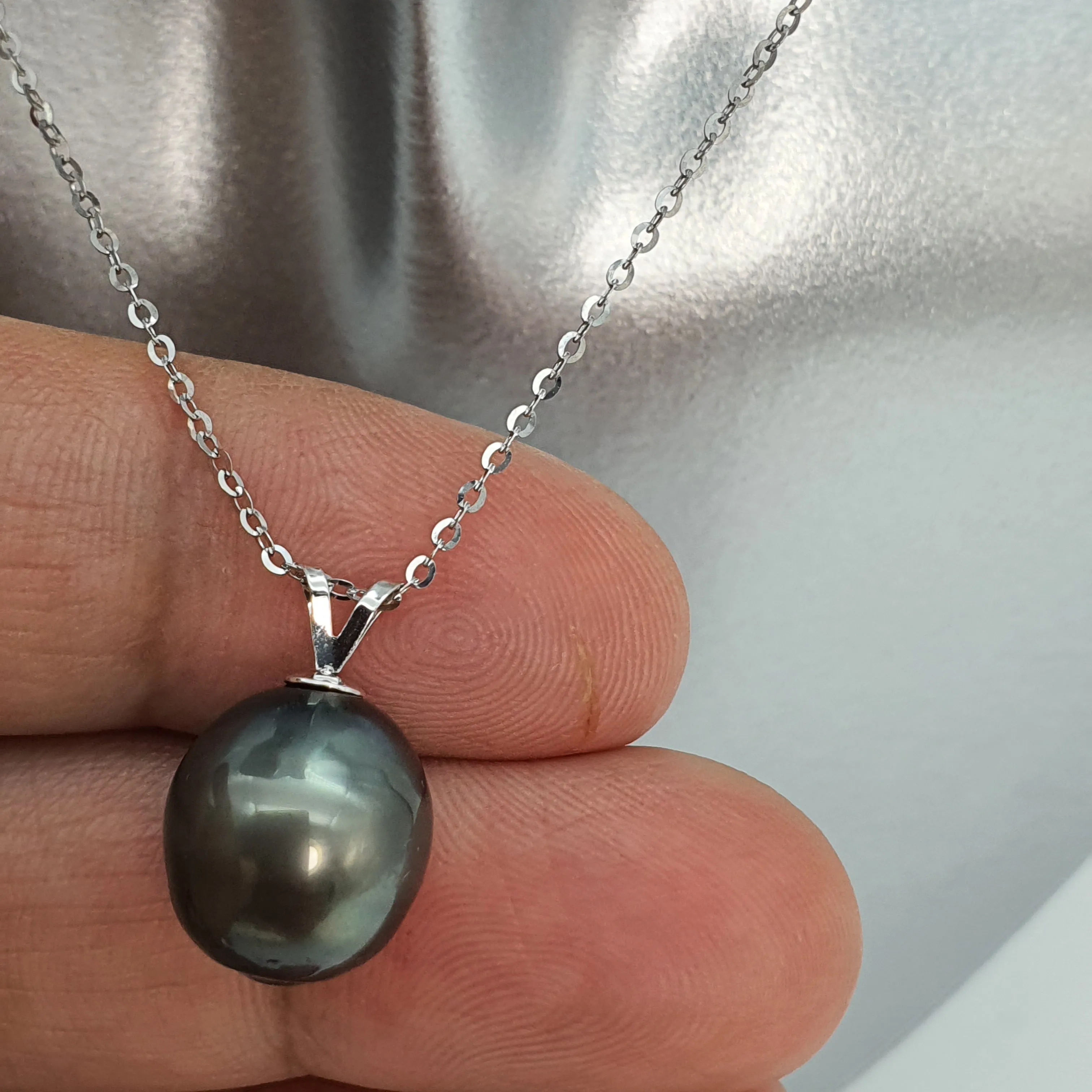 10mm Tahitian Baroque Pearl Pendant, 18k Gold