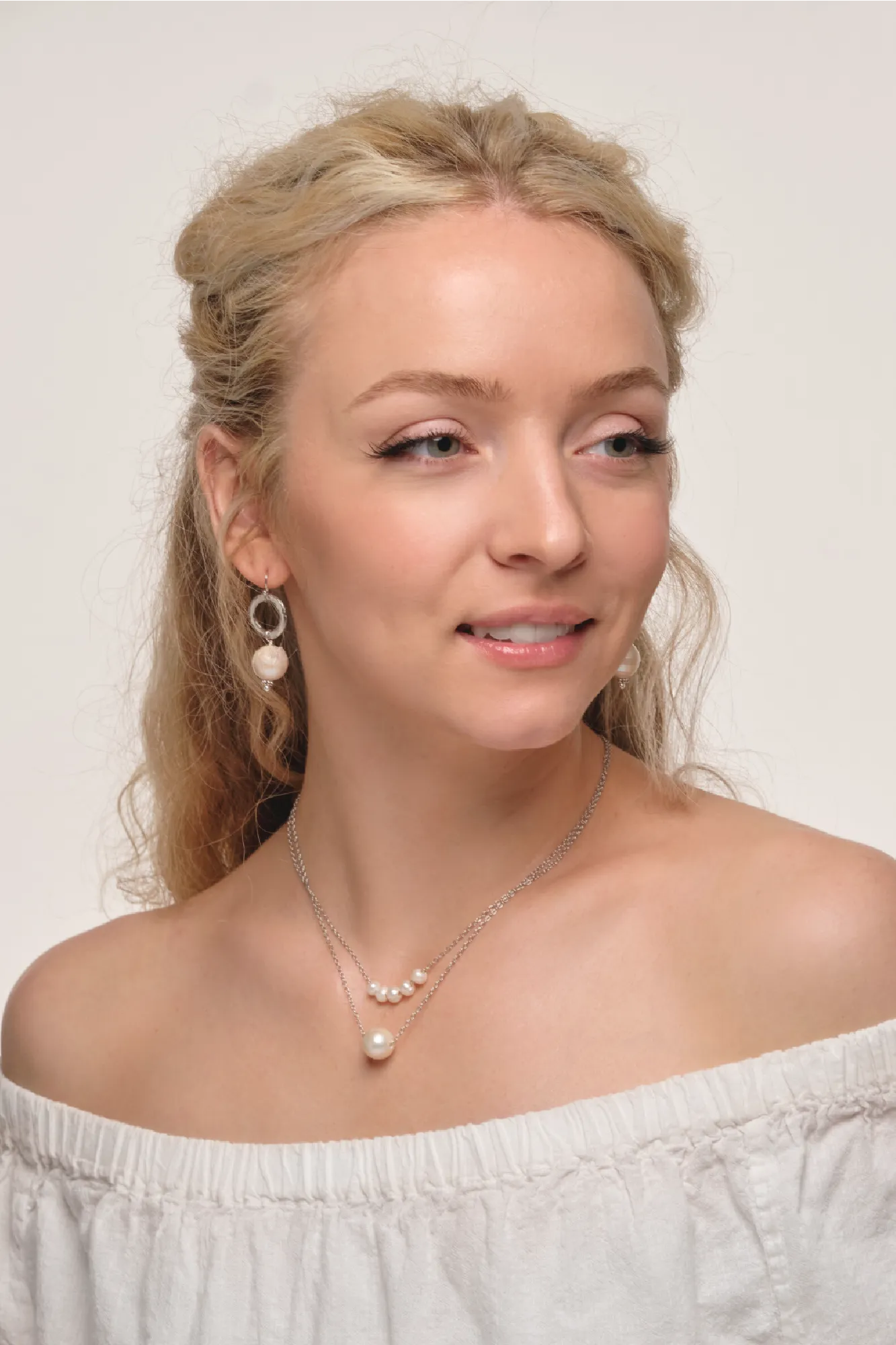 Bambi Delicate Freshwater Pearl Necklace