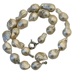 Baroque Beauty Choker