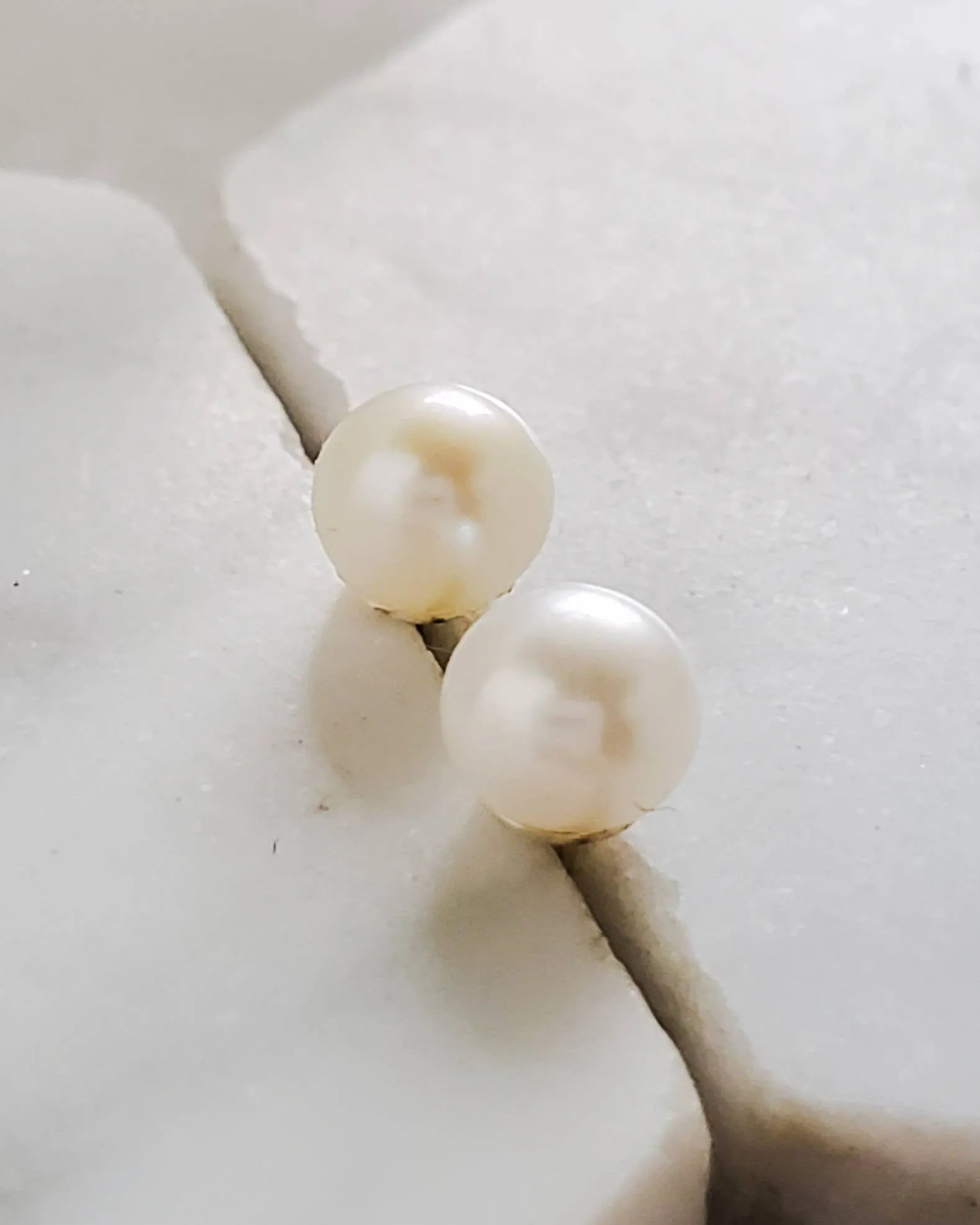 Classic Pearl Studs