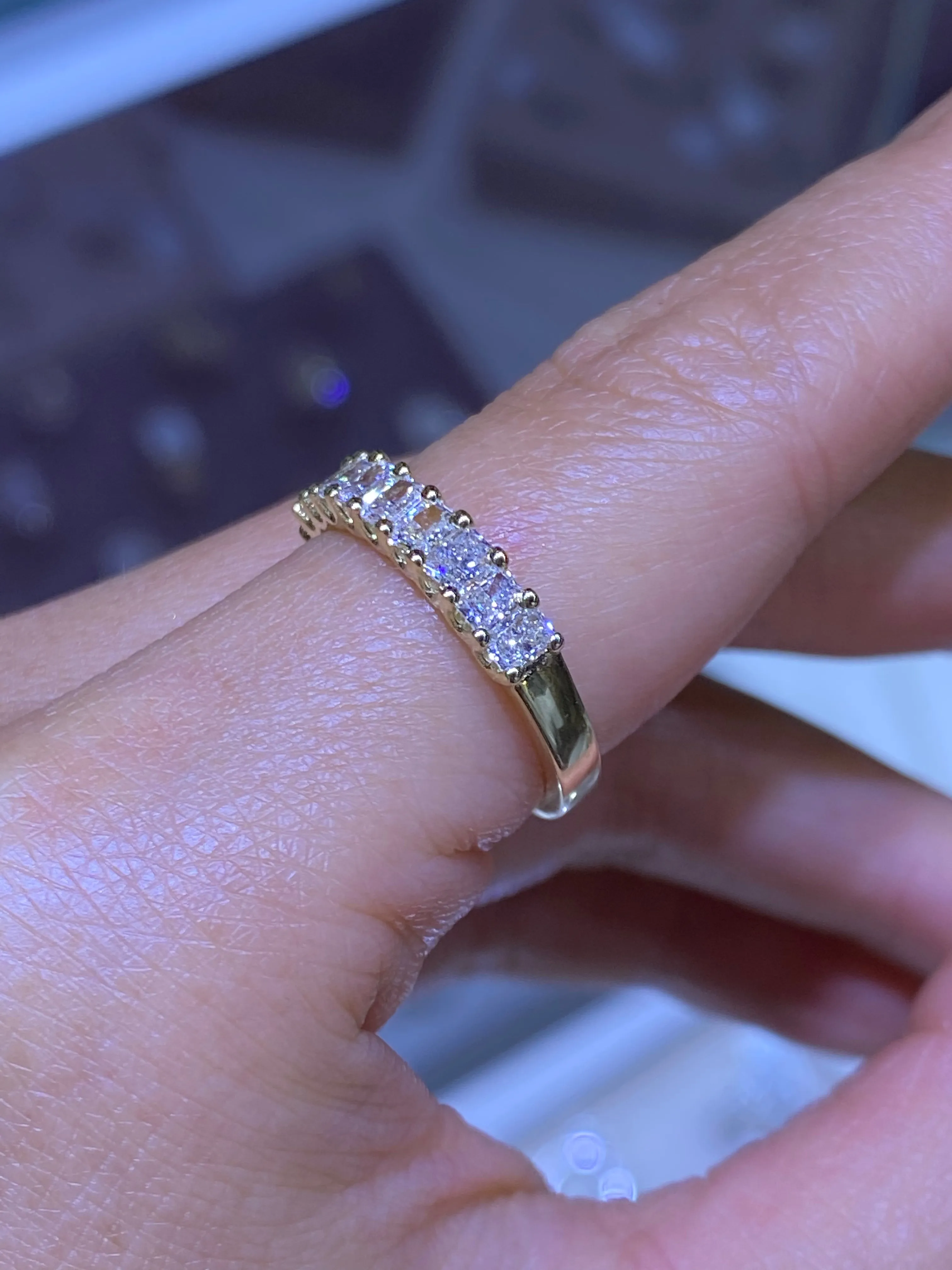 Diamond Radiant Halfway Band