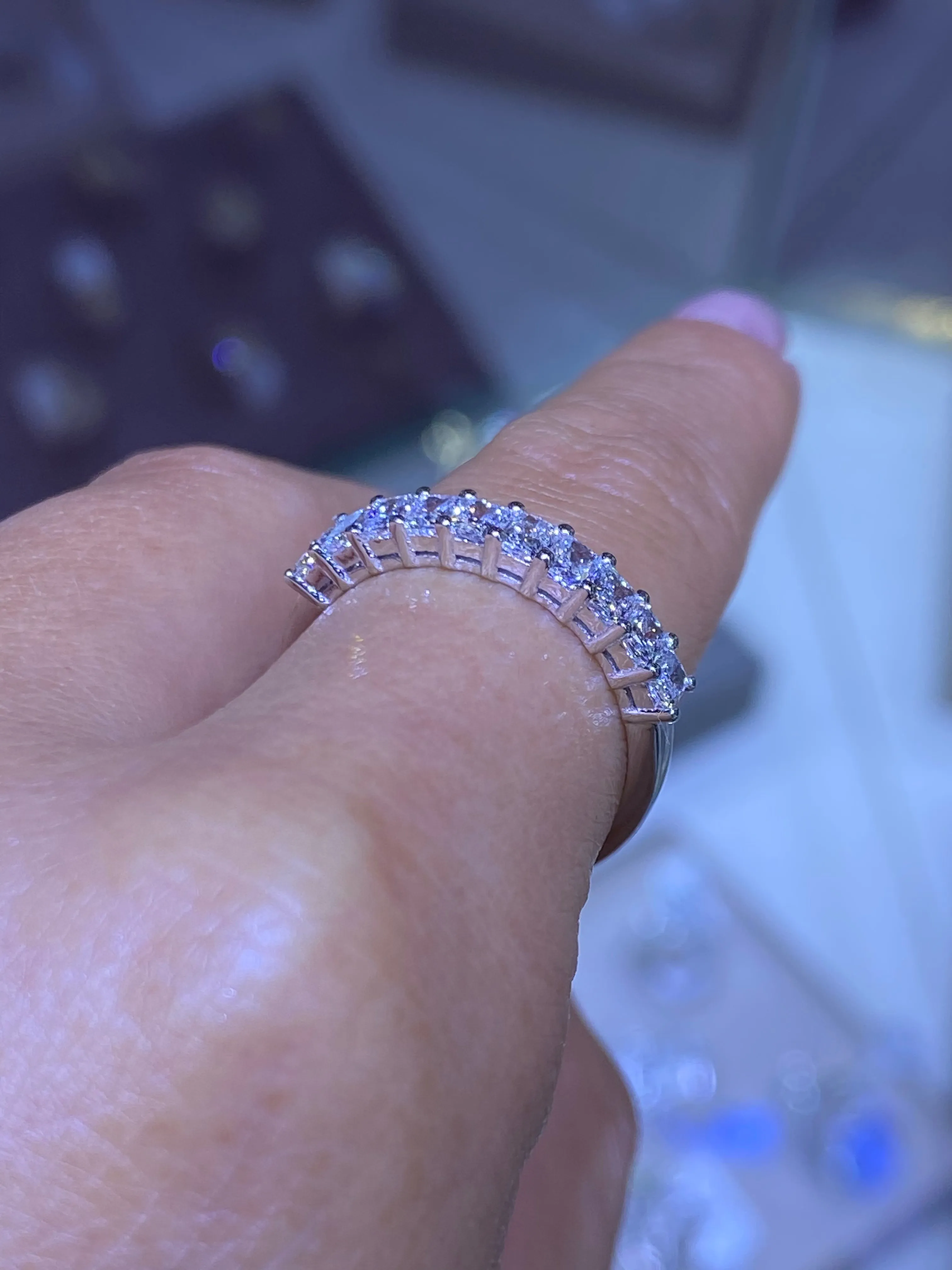 Diamond Radiant Halfway Band
