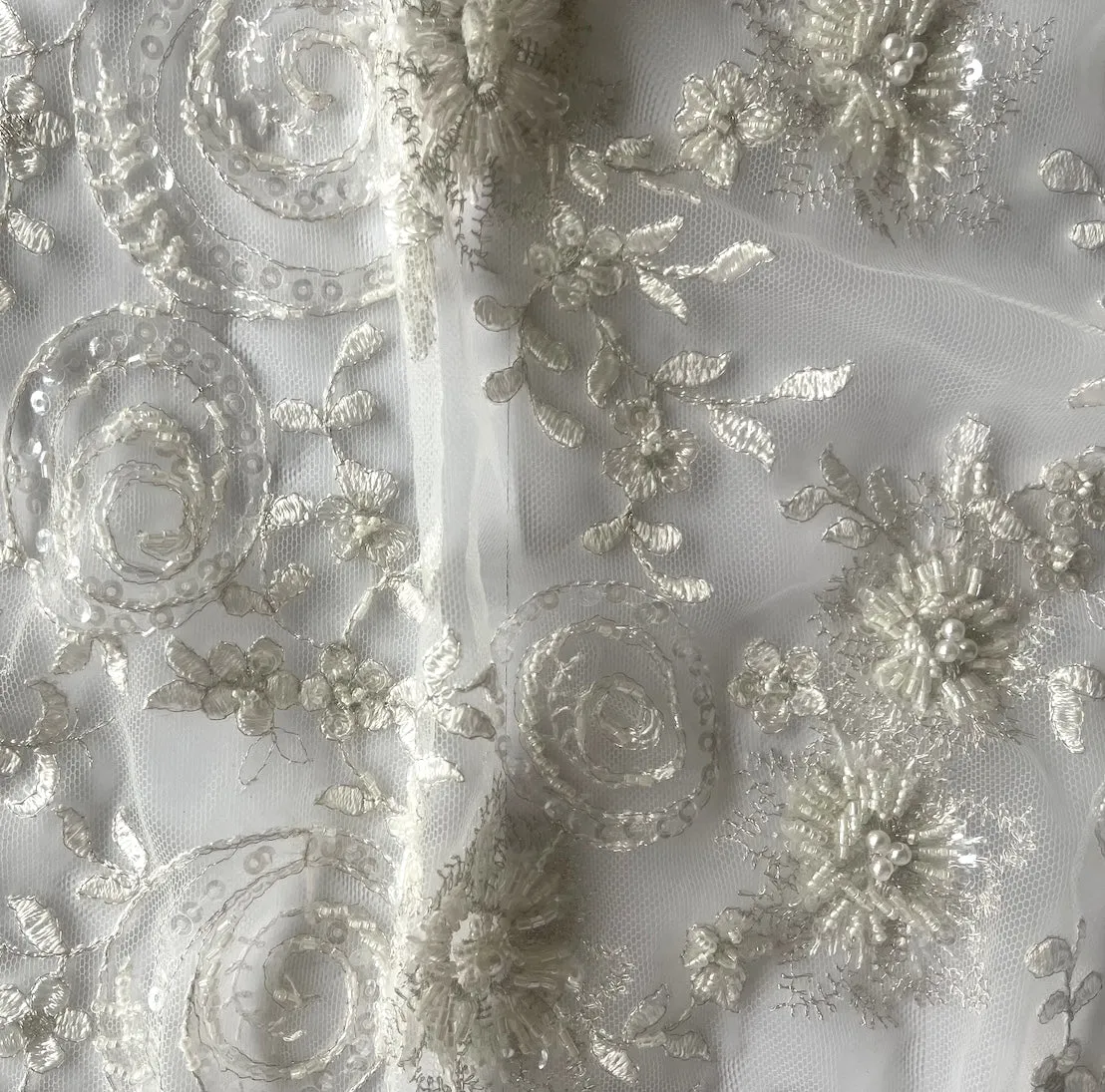 Elegant Silver & Off-White Scalloped Embroidered Mesh (Made in Korea)