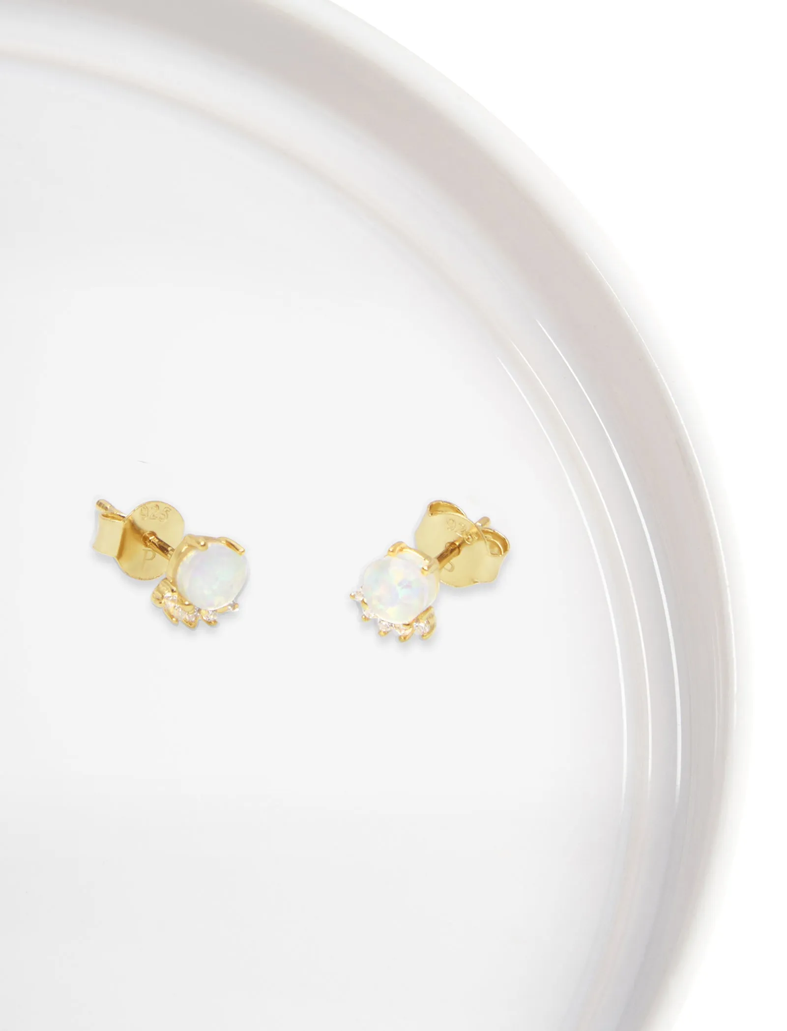 Hideaway studs