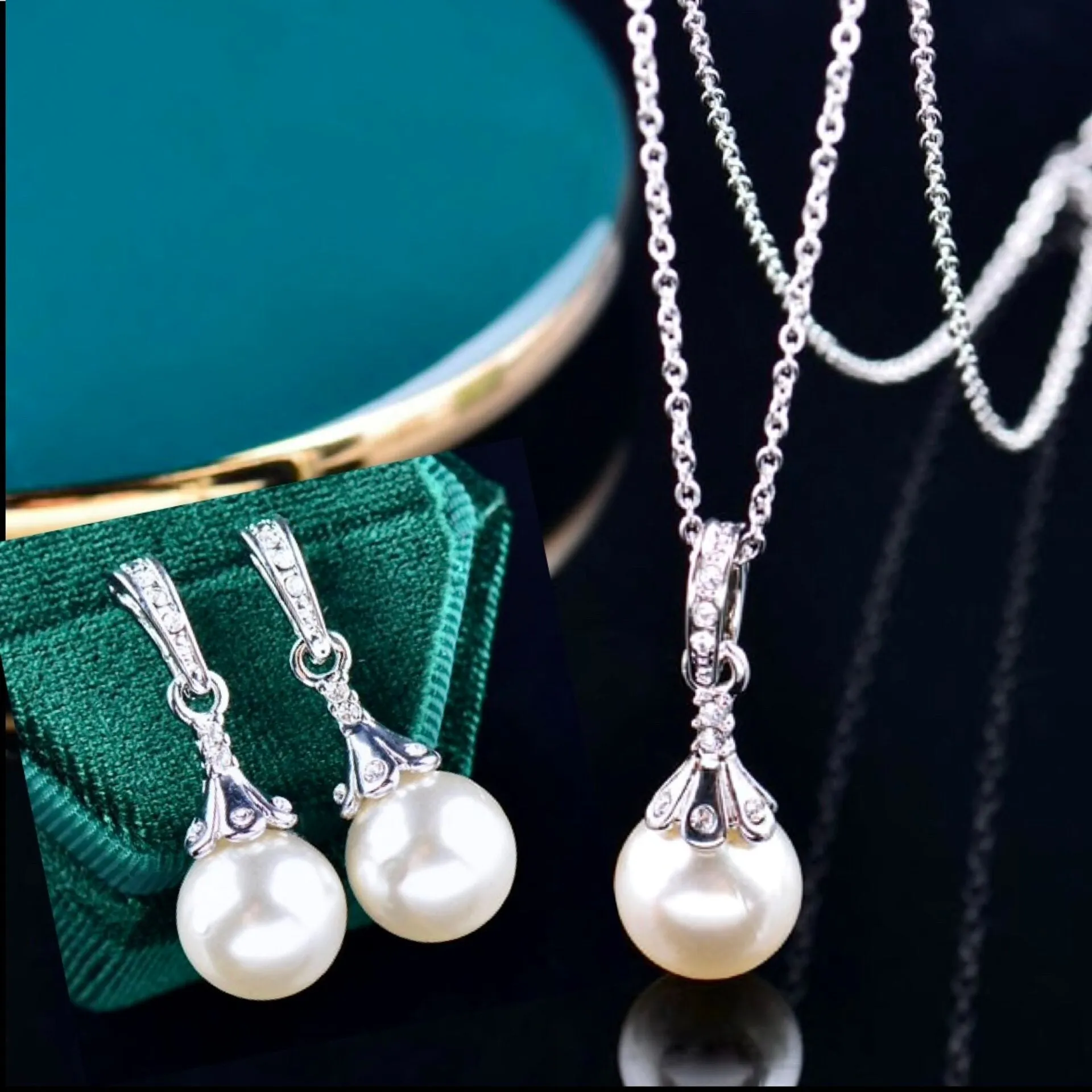 "Allison" - Pearl and Cubic Zirconia Jewelry Set