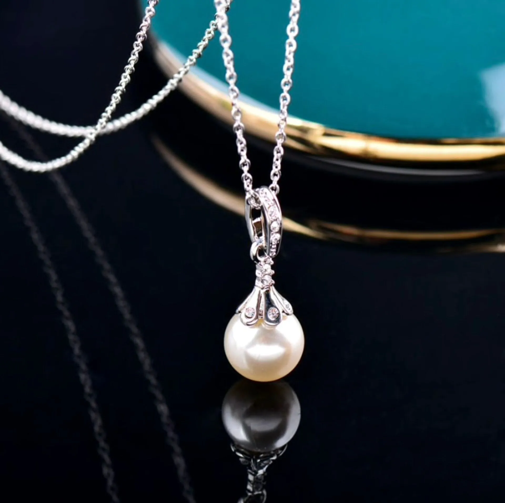 "Allison" - Pearl and Cubic Zirconia Jewelry Set