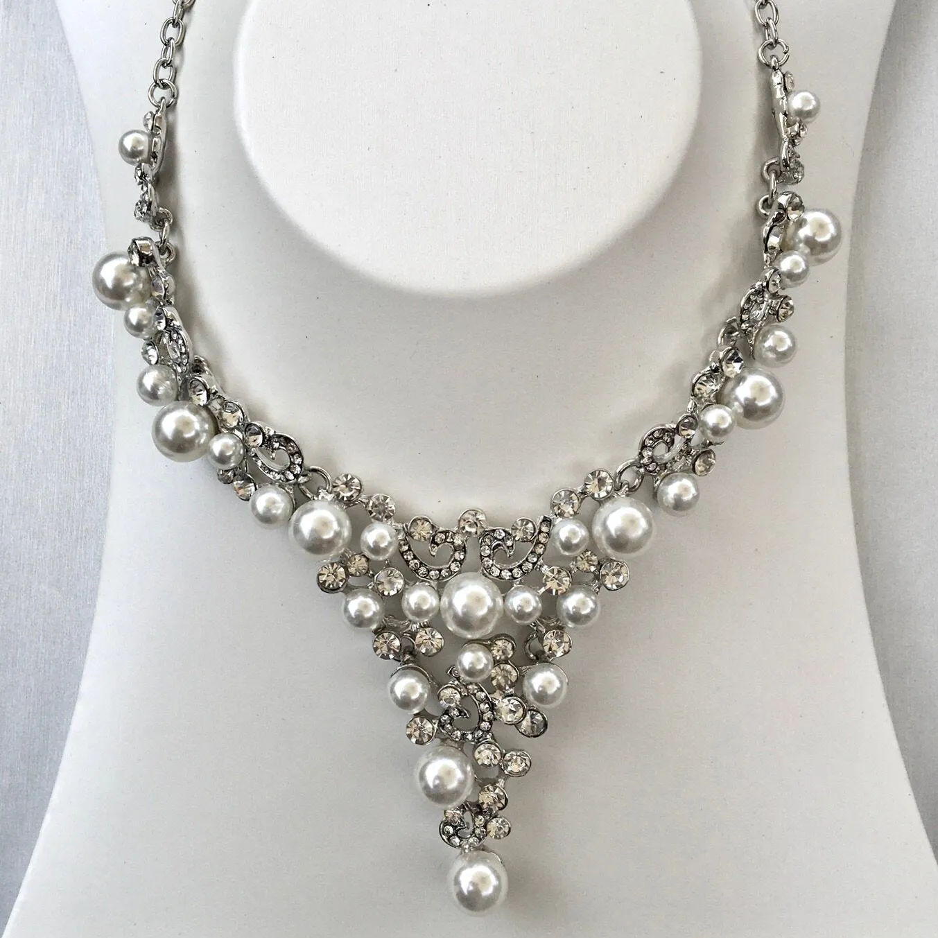 "Naomi" - Pearl and Crystal Bridal Jewelry Set With Tiara