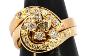 "Sustainable Elegance: Pre-Loved 18ct Yellow Gold & Diamond Bridal Set"