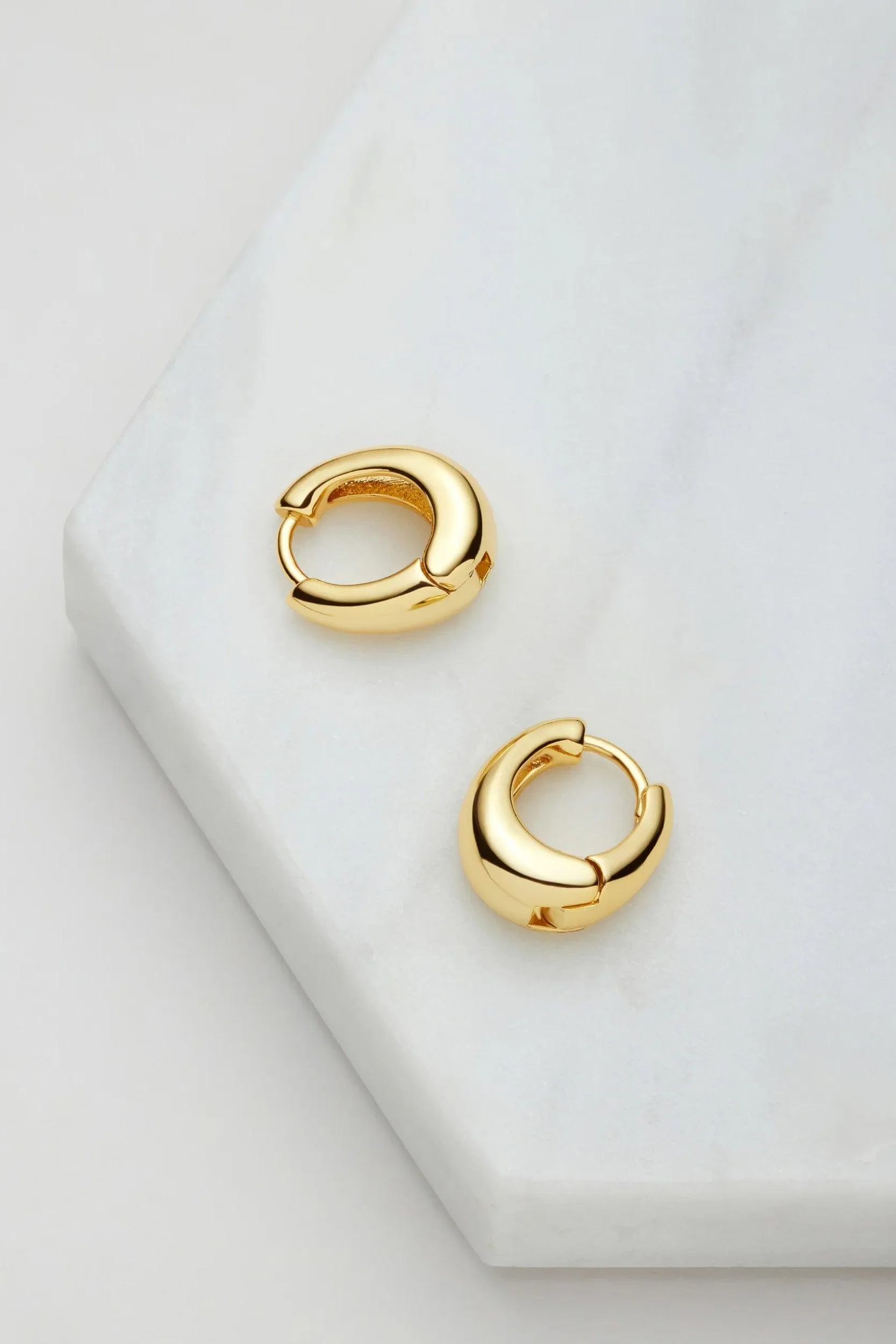 Steph Hoop Medium | Gold