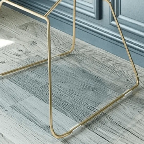 Var - Simple Modern Iron Frame Chair