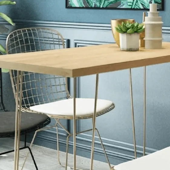 Var - Simple Modern Iron Frame Chair