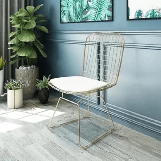 Var - Simple Modern Iron Frame Chair